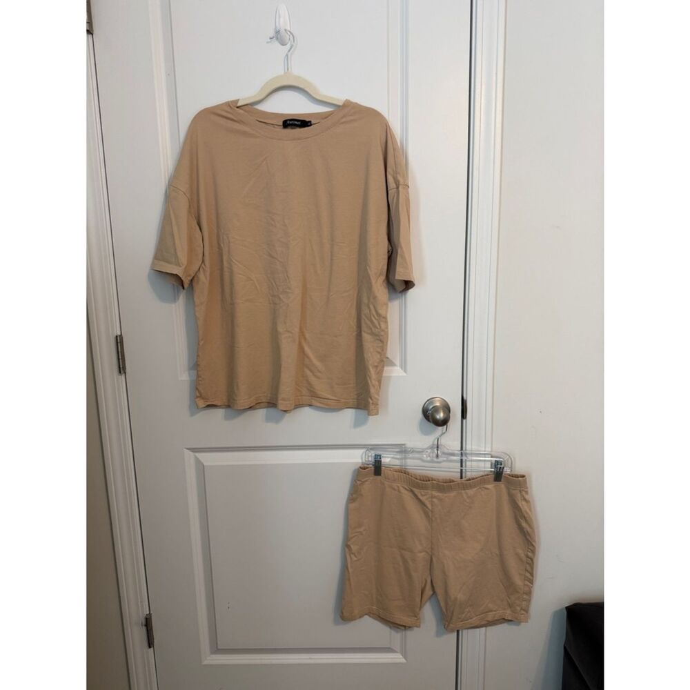 AUTOMET 2 Piece Lounge Set XL Khaki Oversized Tee & Biker Shorts - Picture 5 of 7